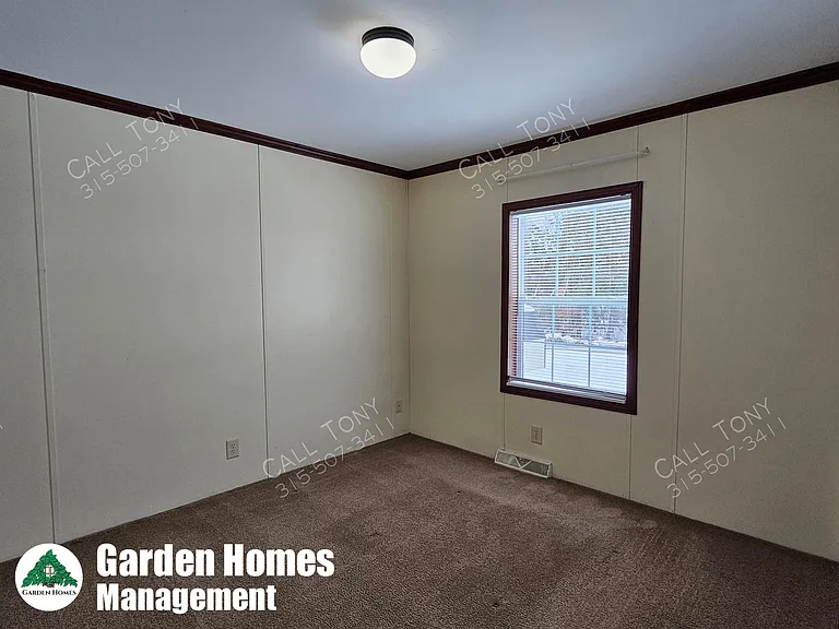 419 Elmwood Cir — Photo 7