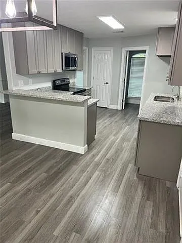 64 Helen Dr — Photo 6