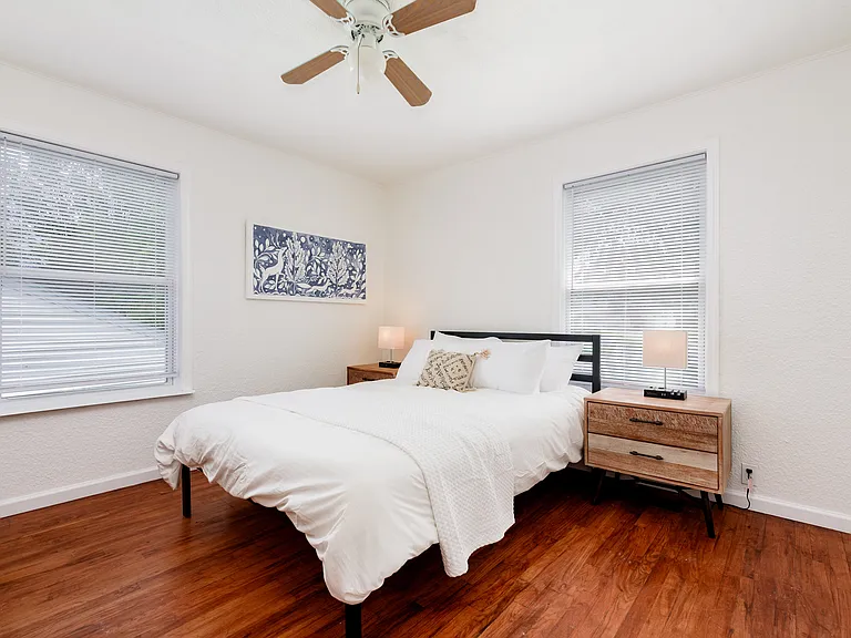 9513 Cloverhurst Dr — Photo 17