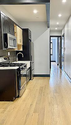 3rd image of 148 Meserole St #2LL