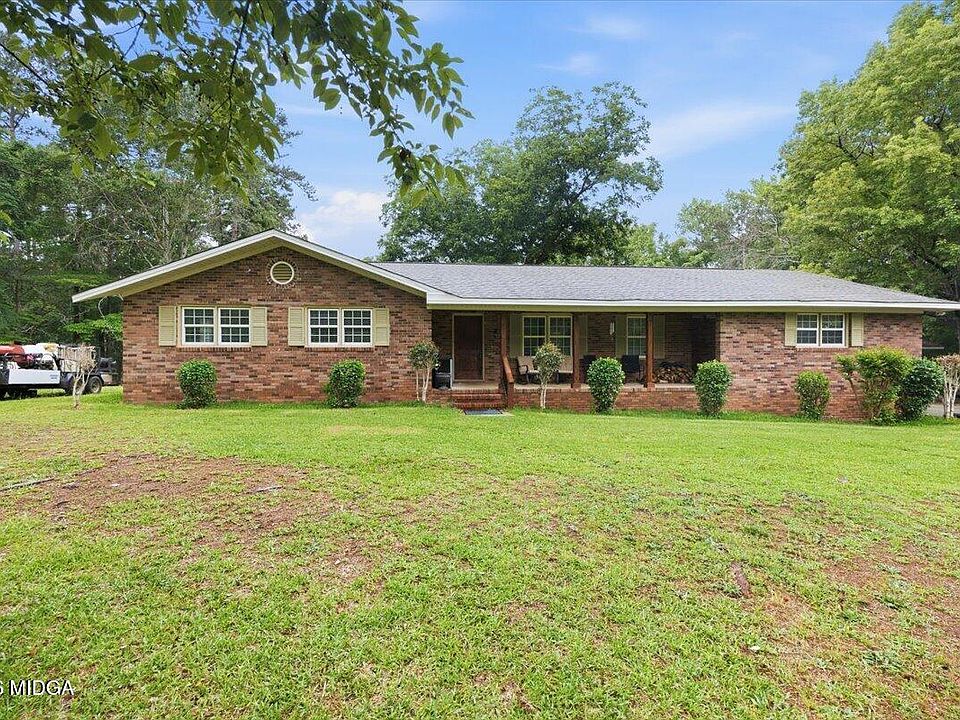 1st image of 1052 Howard Roberts Rd