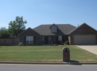 25586 Blackberry Blvd, Claremore, OK 74019