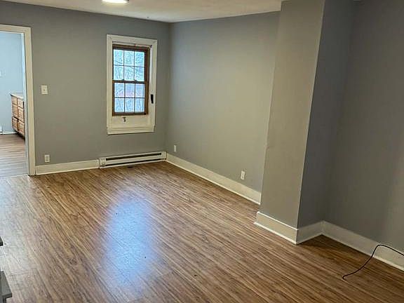 3rd image of 220 New St