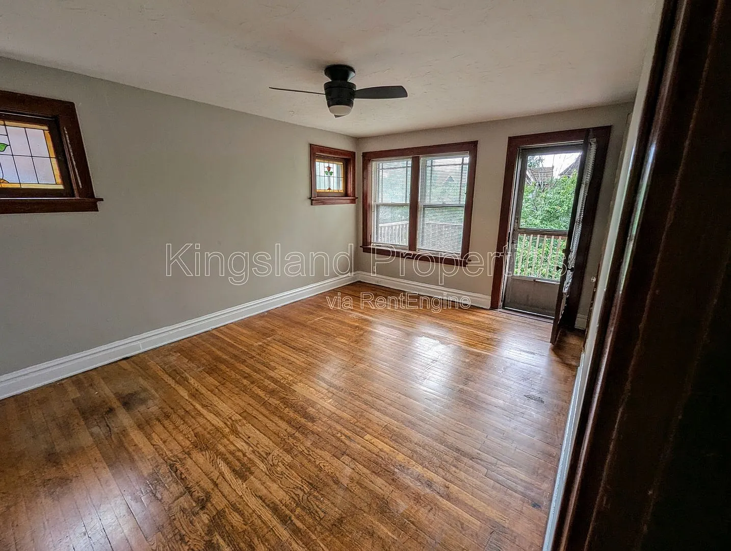 1 bed, 1.0 bath, 800 sqft, $875 — Photo 2