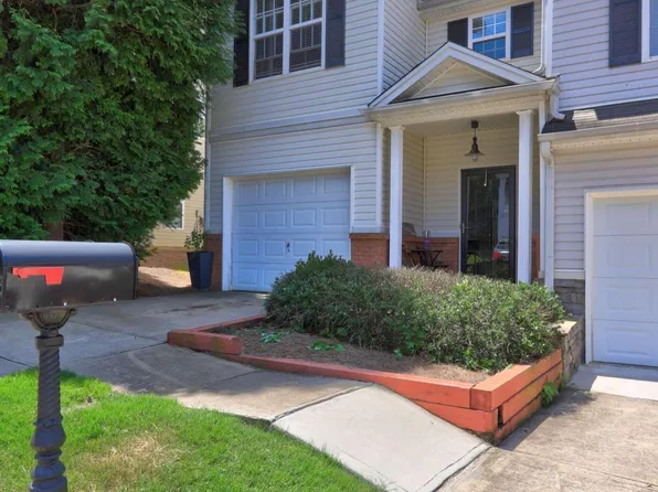4933 Vireo Dr, Flowery Branch, GA 30542