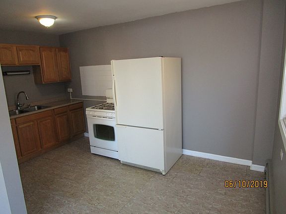 4th image of 2405 W Balmoral Ave APT 2B