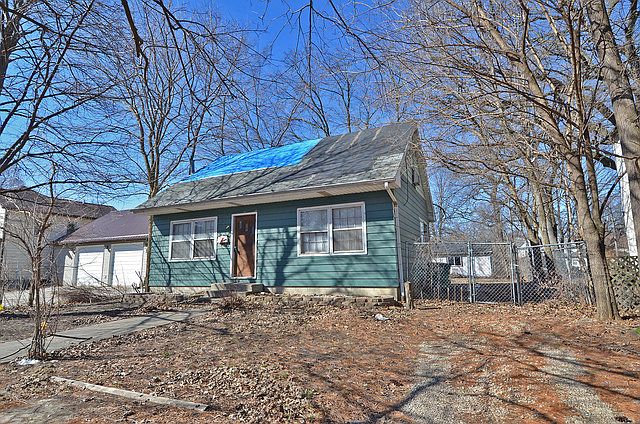 1st image of 406 S Sterling St