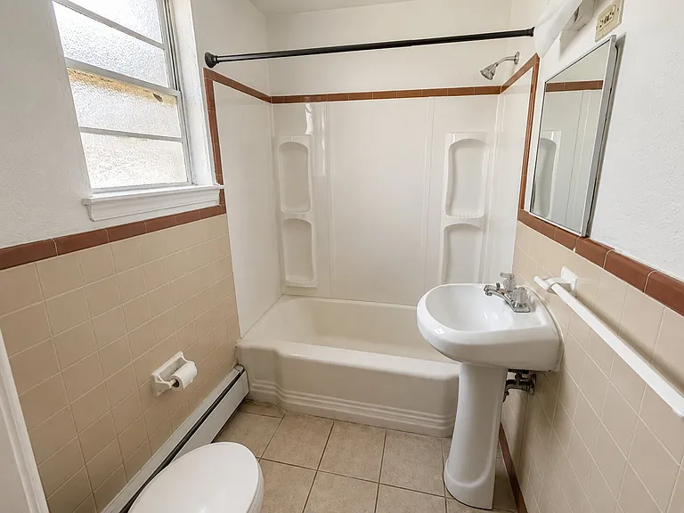 5016 Griscom St #D — Photo 11