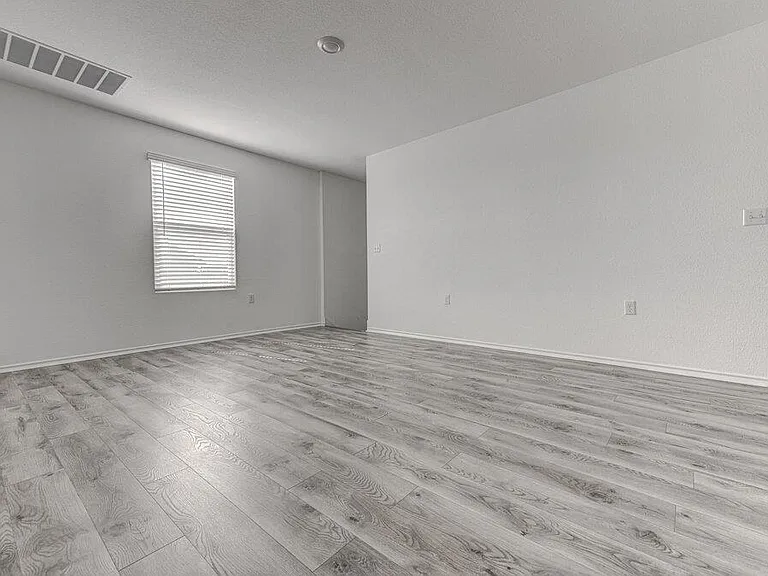 2704 Shimsham Dr — Photo 7