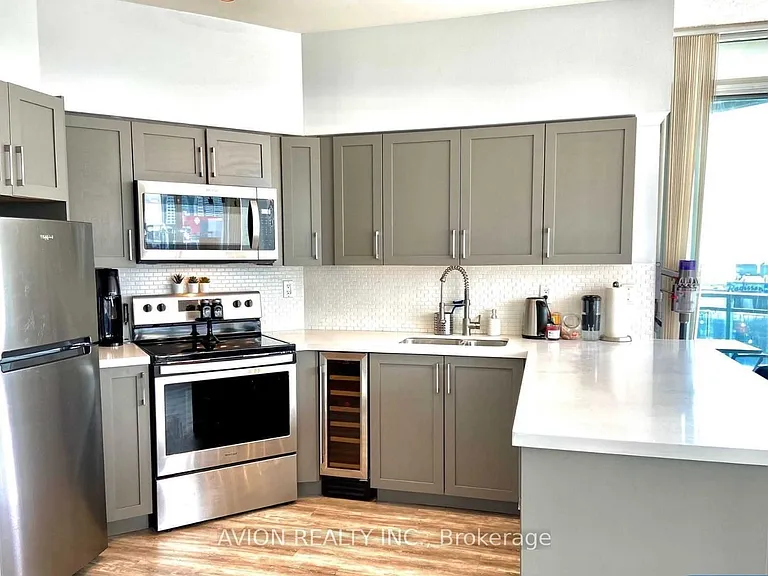 230 Queens Quay W #1526 — Photo 1