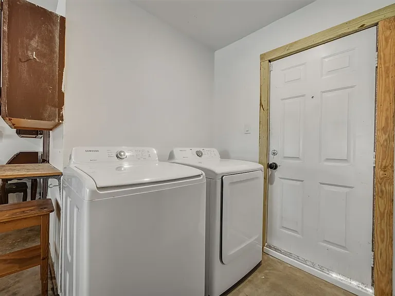 Laundry Room Cabinet