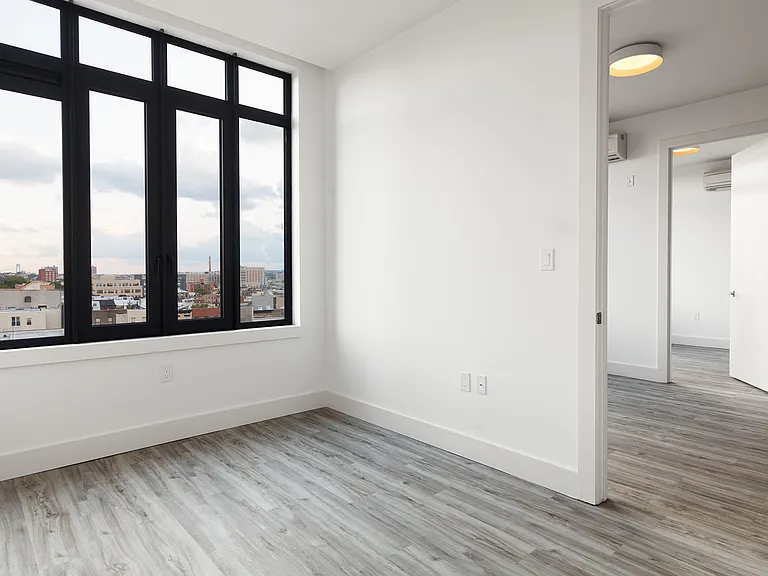 584 4th Ave #705 — Photo 3