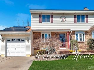 19 Tompkins Rd, Old Bridge, NJ 08857