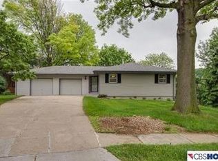 11305 T Cir, Omaha, NE 68137