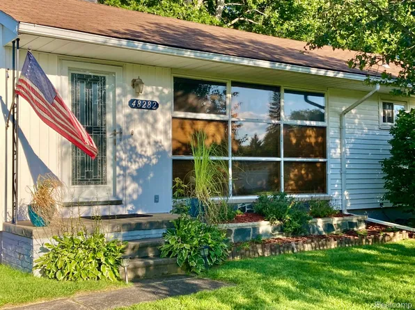 48282 Cardinal Dr, Shelby Township, MI 48317