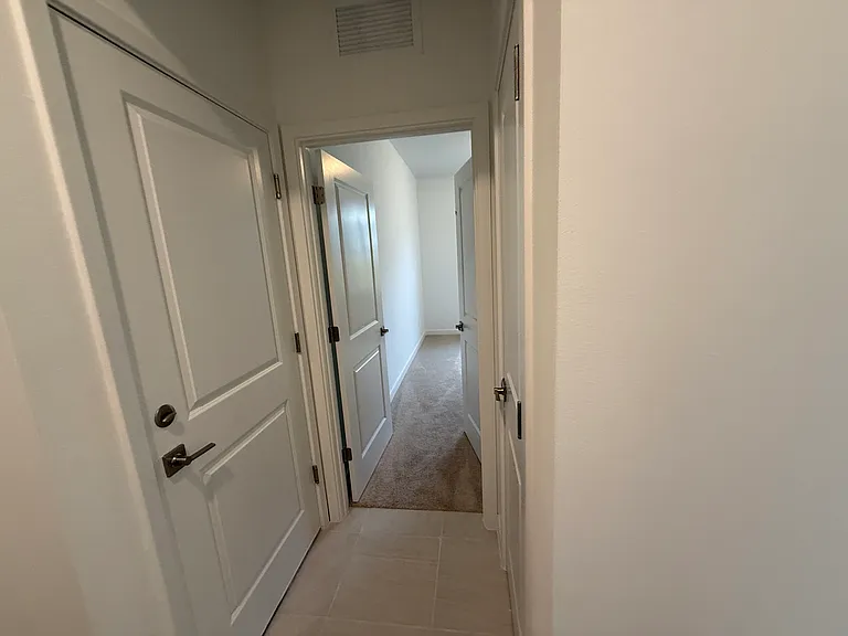 1872 NW 6th Ct — Photo 11