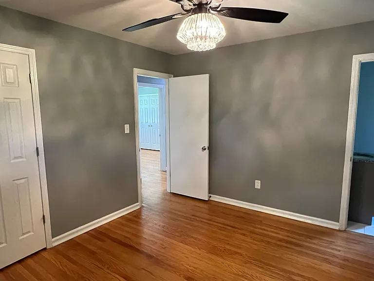 1502 Lynn Way — Photo 12
