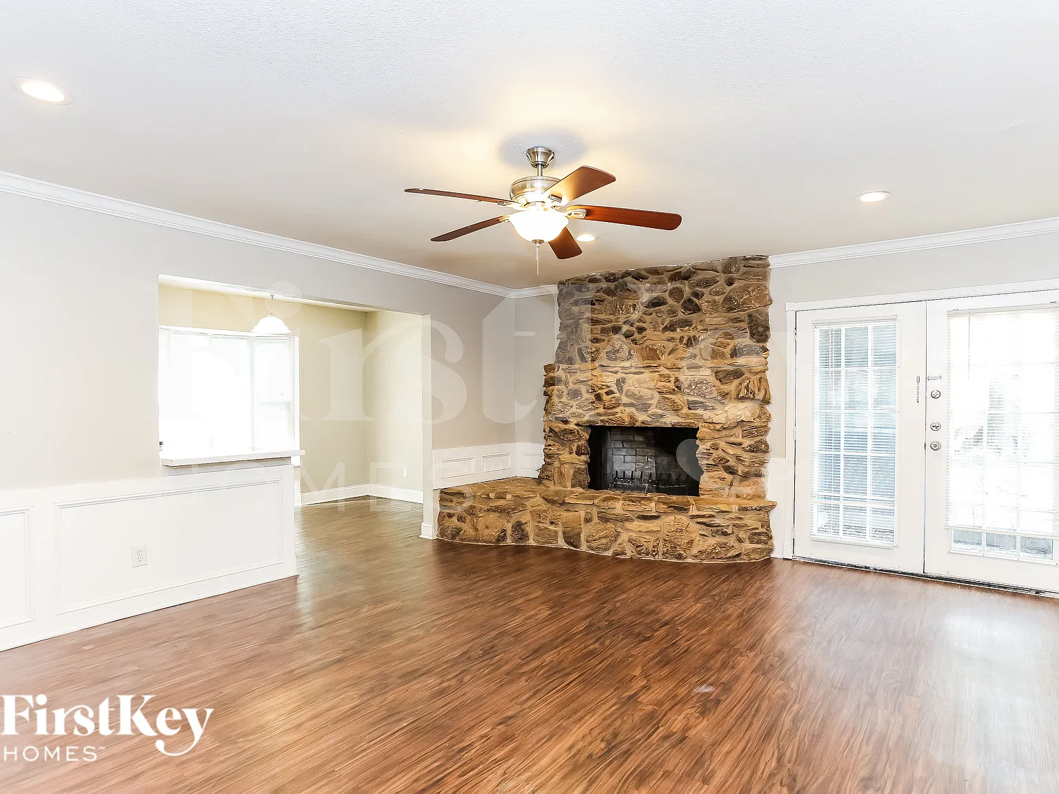 4 bed, 2.0 bath, 1932 sqft, $2,665 — Photo 2