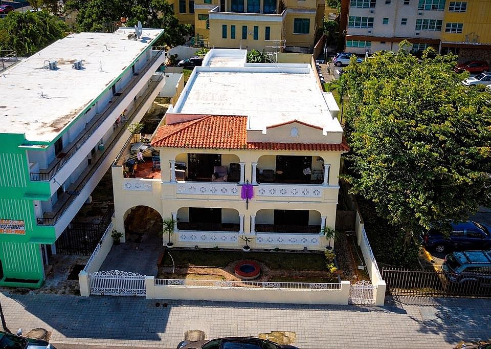 1st image of 7 Castillo