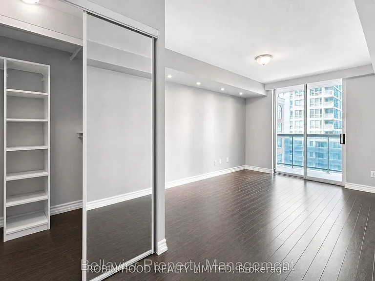 323 Richmond St E #807 — Photo 10