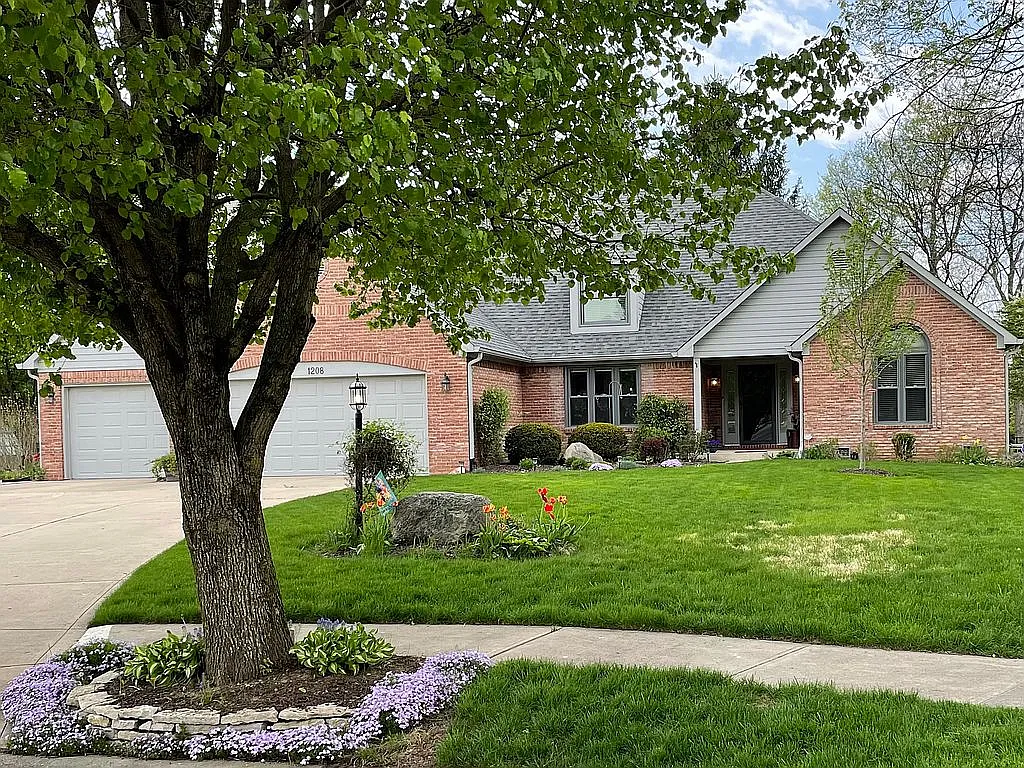 1208 Driftwood Ct photo 1