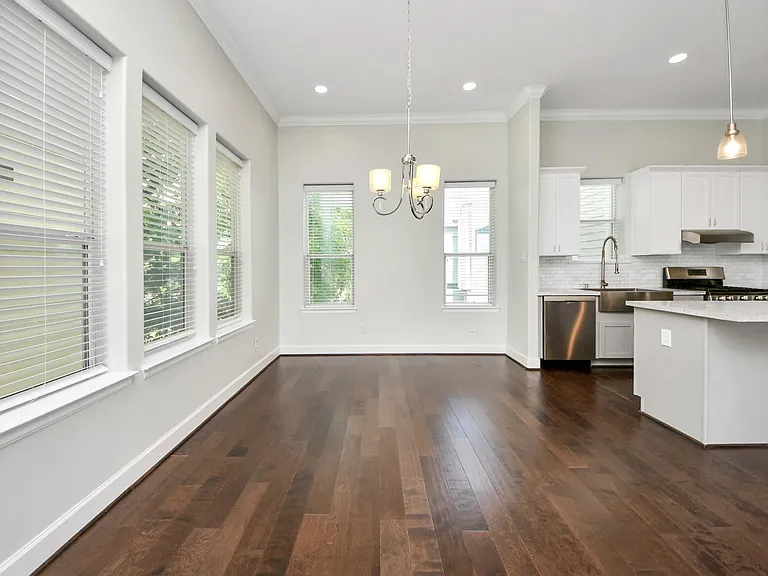 1716 Stuart St — Photo 16