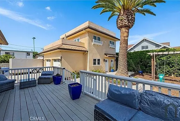 2754 Kenwood Ave — Photo 10