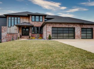 1580 W Gaslight Dr, Springfield, MO 65810