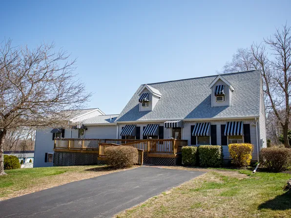 41 Richard Brown Drive, Montville, CT 06382