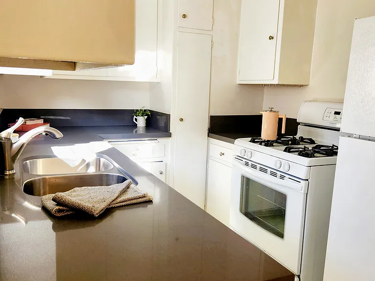 319 N Chevy Chase Dr #G — Photo 6