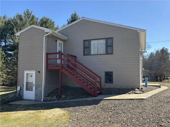 945 Spring Ln, Kane, PA 16735