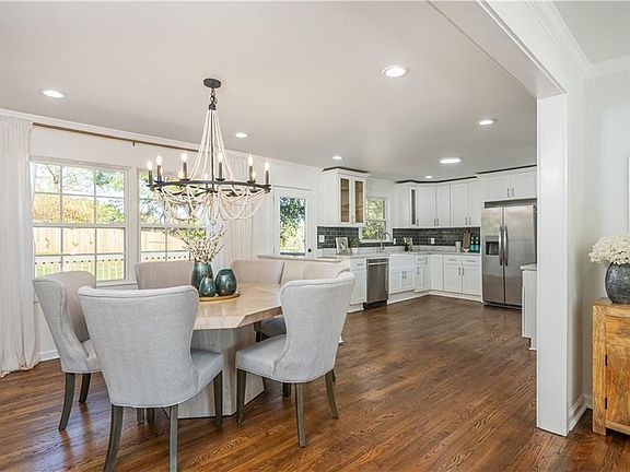 3rd image of 2982 Toney Dr