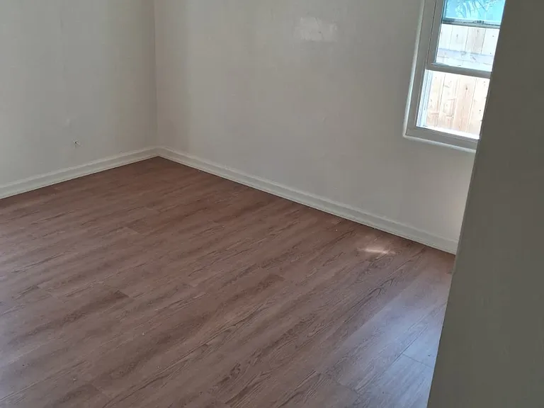 626 Emory St — Photo 16
