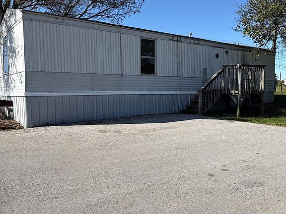 2nd image of 1423 Hickory Valley Rd