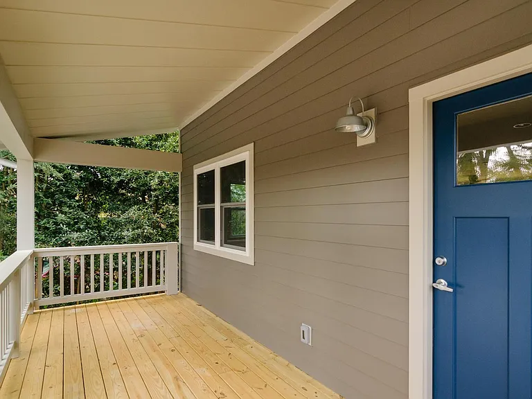 11 Hubbard Ave — Photo 3