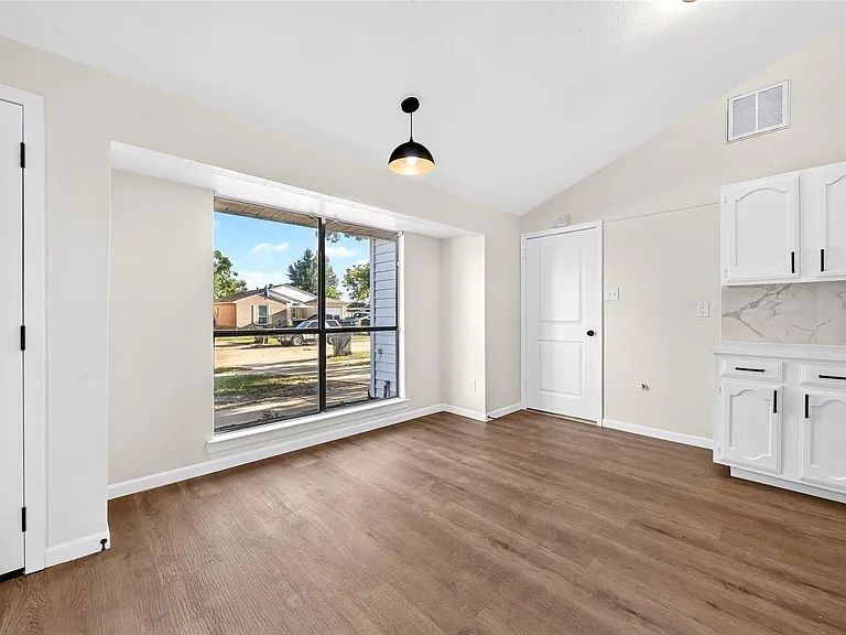 24114 Four Sixes Ln — Photo 19