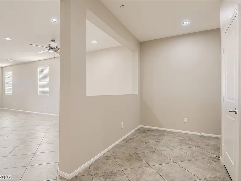 974 Spiracle Ave — Photo 5