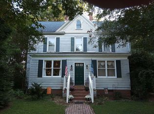 15202 King St, Belle Haven, VA 23306