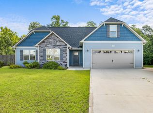 403 Breeze Way Ct, Hubert, NC 28539