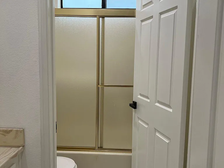 20230 Stagg St — Photo 36