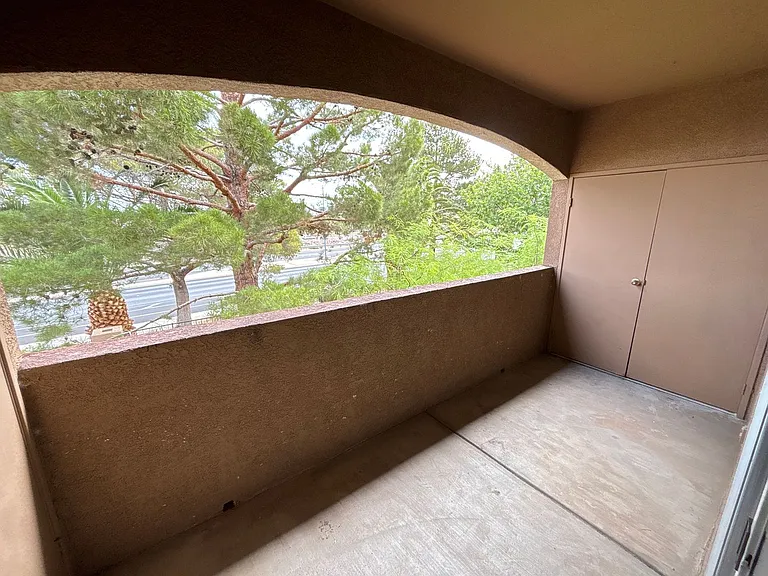 231 W Horizon Ridge Pkwy #124 — Photo 22