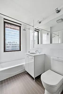 Rented by Greystar | media 7
