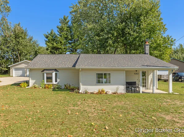 996 East St, Coopersville, MI 49404