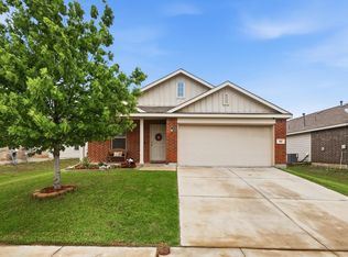 412 Falling Star Dr, Haslet, TX 76052