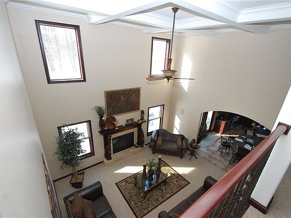 5th image of 9065 Briarwood Ct