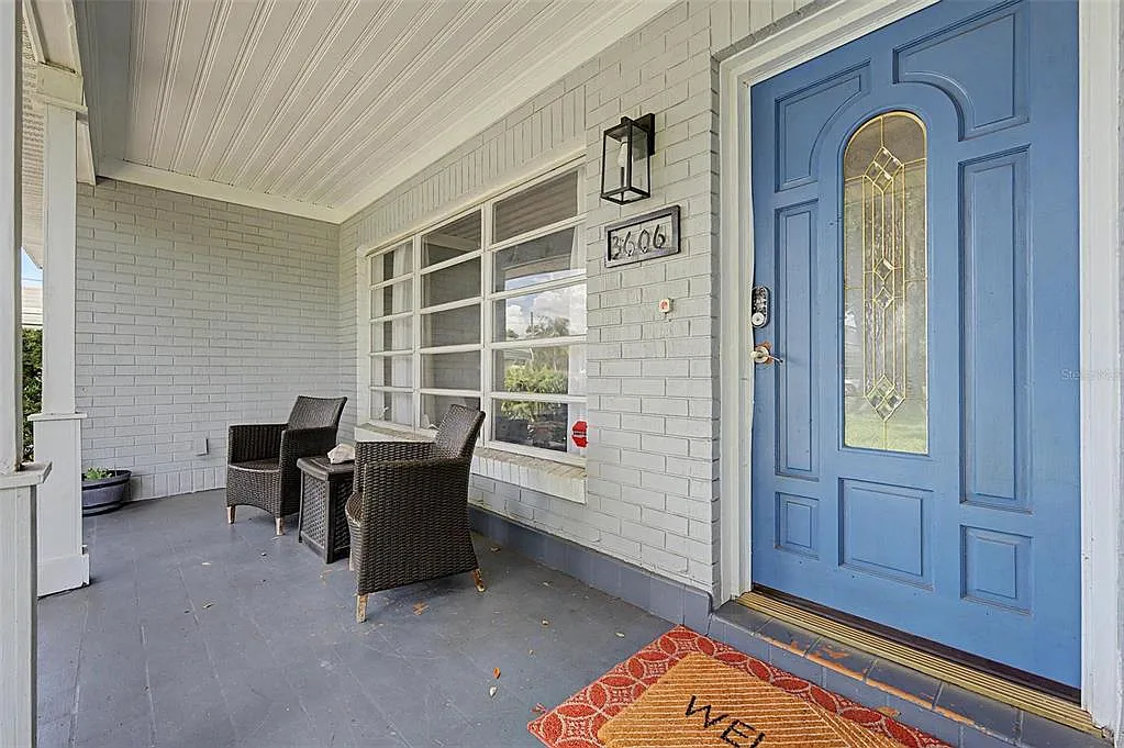 3 bed, 2.0 bath, 1561 sqft, $4,700 — Photo 3