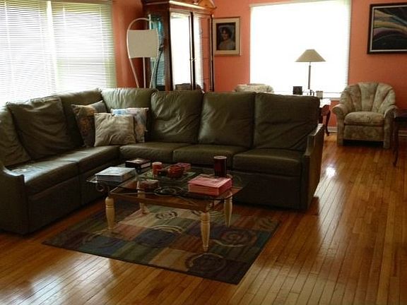 2nd image of 1625 Brighton Ct