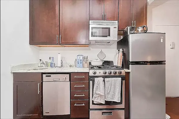 Rented by REAL New York | media 1