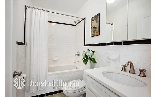 Rented by Douglas Elliman | media 24