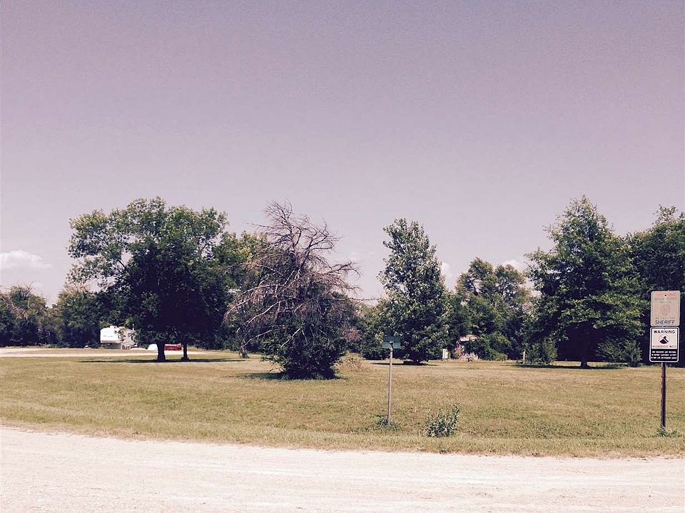 1st image of 8440 S Kirby Ct